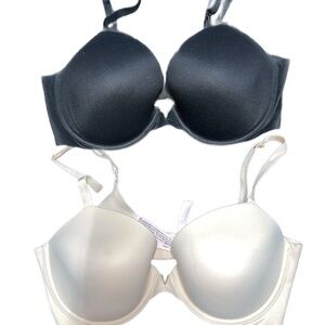 Victoria's Secret Black and Cream Underwire Bras